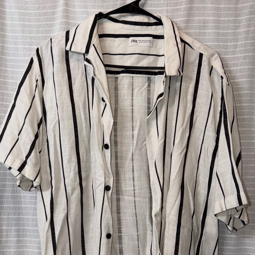 Zara Men's Casual Black and White Striped Shirt